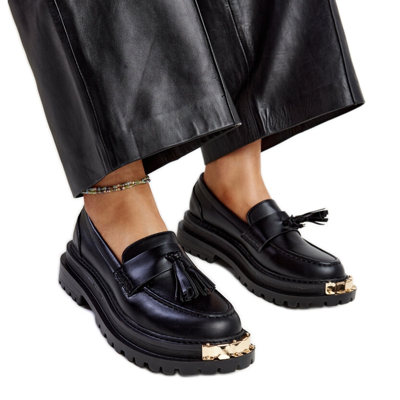 Czarne masywne mokasyny ze złotymi wstawkami Tuga