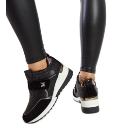 Czarne sneakersy na koturnie zapinane na rzepy Libuse