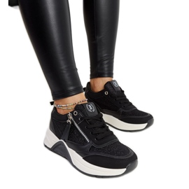Czarne błyszczące sneakersy na platformie Makda