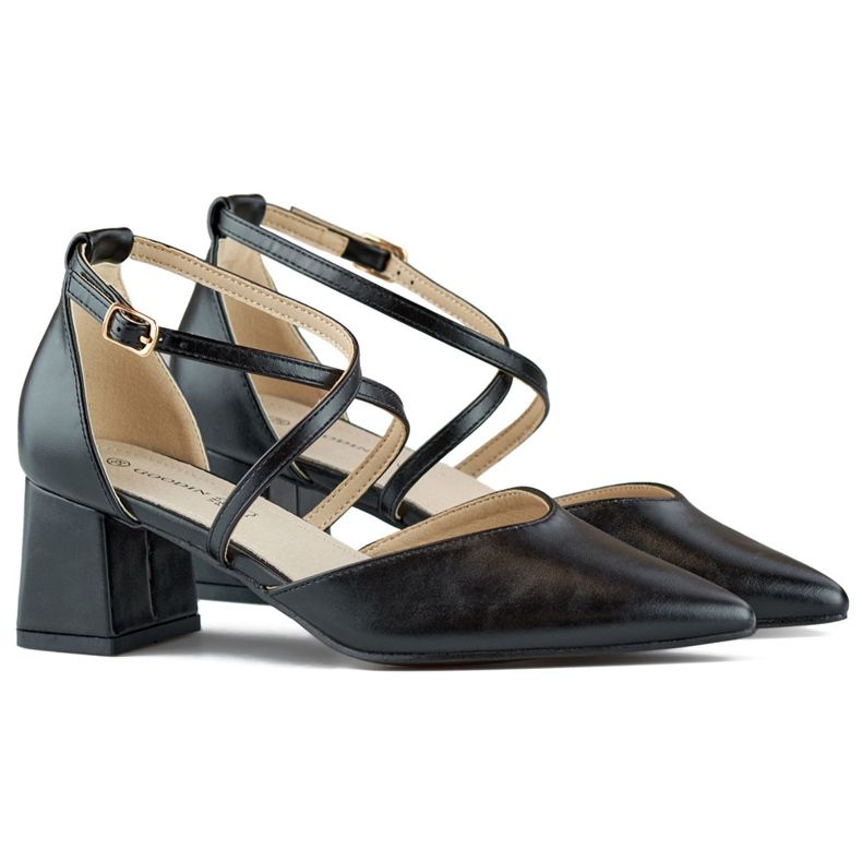 Czarne czółenka z paseczkami na niskim słupku