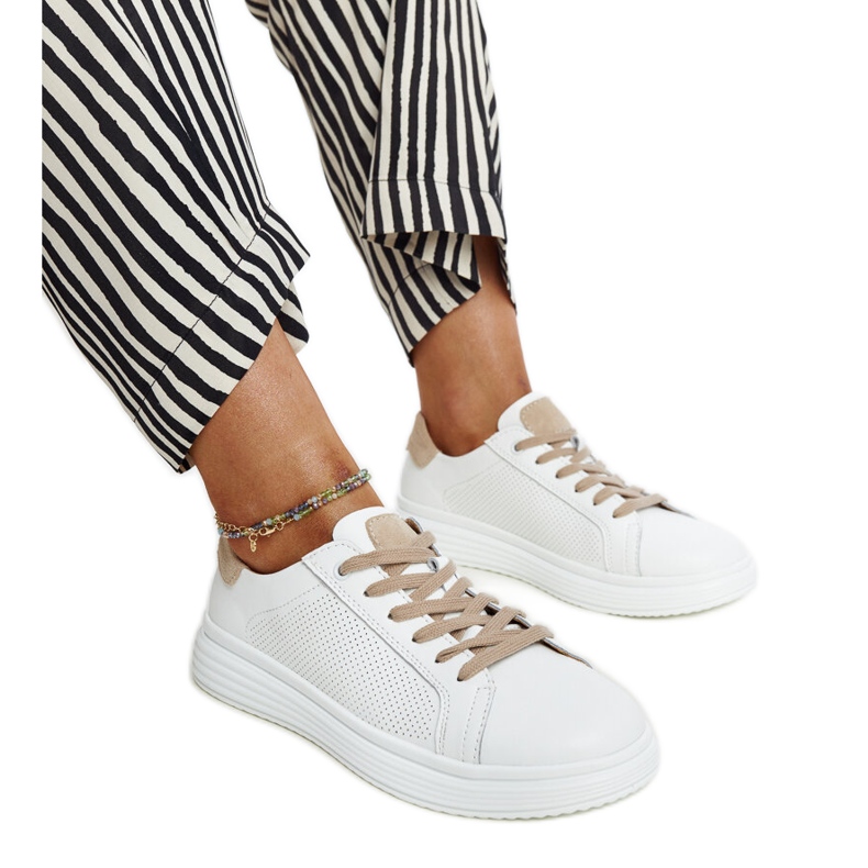 Biało-beżowe skórzane półbuty białe