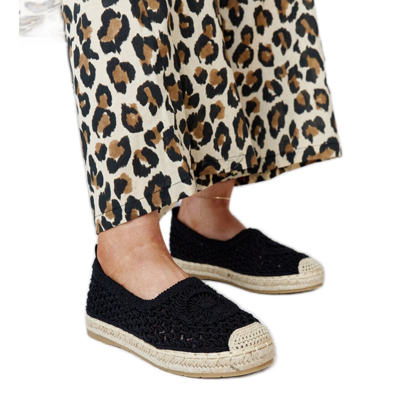 Czarne haftowane espadryle Seila