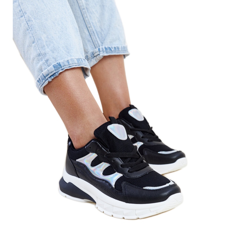 Czarne sneakersy na grubej podeszwie Matea
