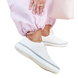 Biało-szare ażurowe tenisówki Biserka białe