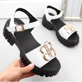 Skórzane sandały damskie na obcasie i platformie białe Vinceza 7910