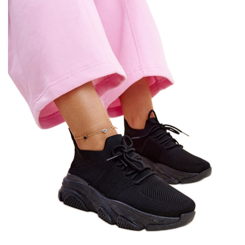 Czarne sneakersy na masywnej podeszwie Kassi
