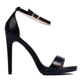 Czarne sandały na wysokiej szpilce