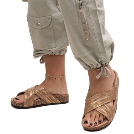 Kapki na korkowej podeszwie z połyskiem Ribera brązowe