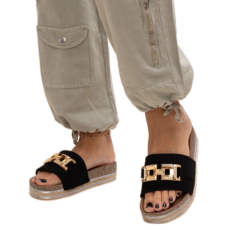 Czarne klapki z błyszczącą klamerką Niamh