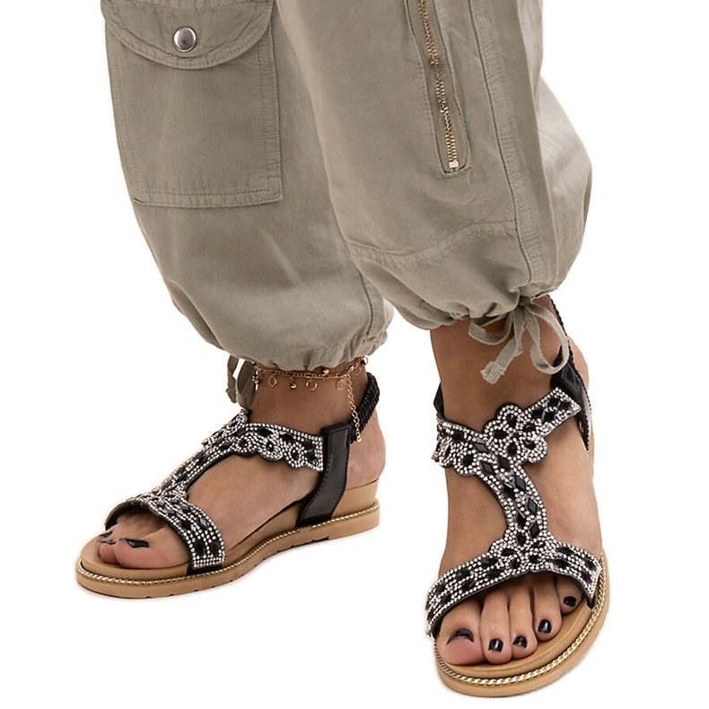 Błyszczące czarne sandałki Shahida