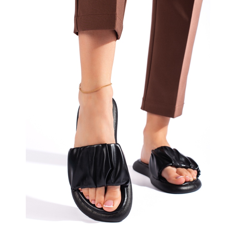 Czarne klapki damskie