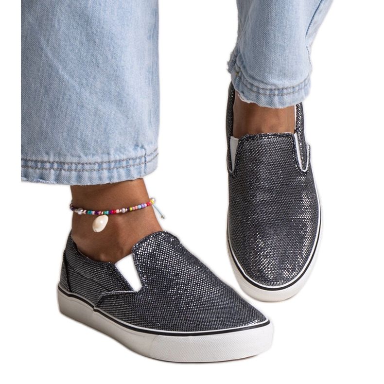 Czarne błyszczące trampki Lublubah