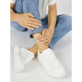 Białe trampki damskie z beżowym elementem