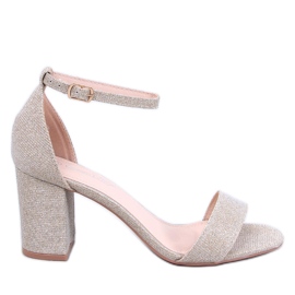 Sandałki na obcasie opalizujące Yanas Gold złoty