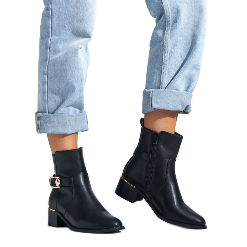 Czarne eleganckie botki na słupku