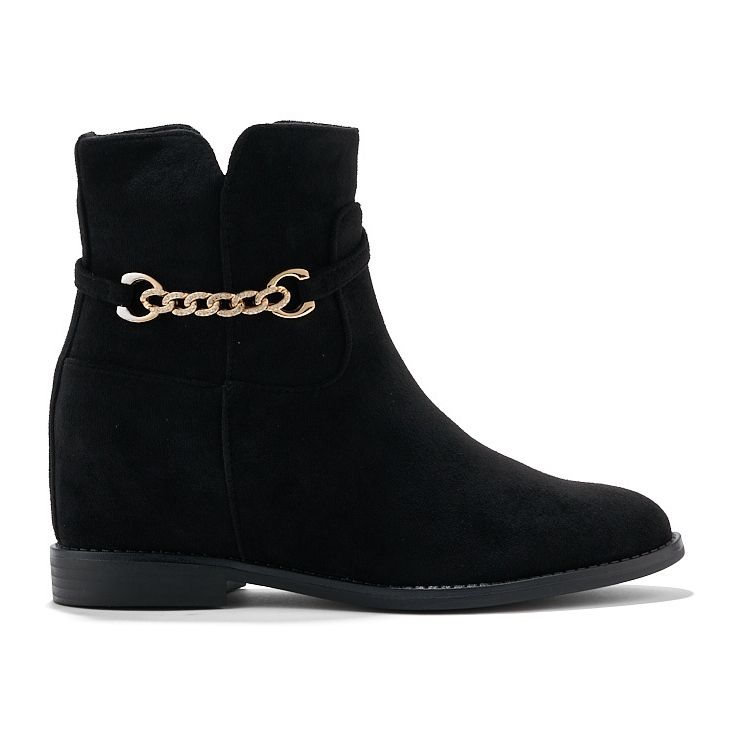 Czarne zamszowe botki z łańcuszkiem