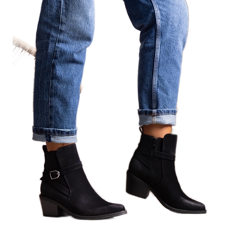 Czarne botki na słupku Mihaela