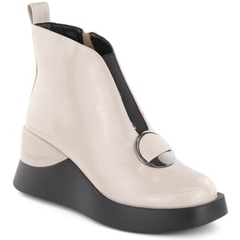 Botki damskie lakierowane na koturnie D&A S.Barski Premium Collection MR880-136 beżowy