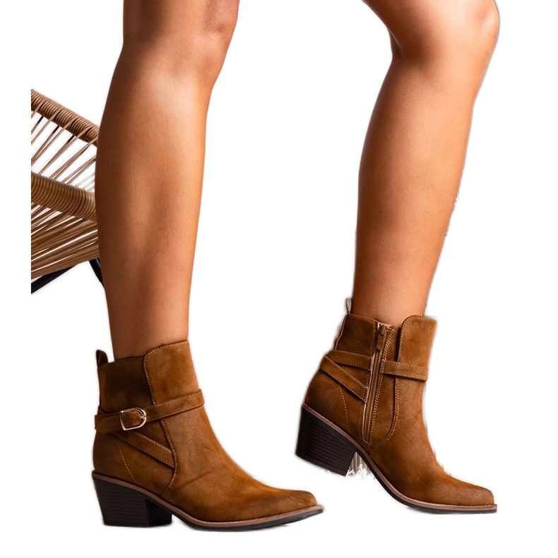 Brązowe botki na słupku Mihaela