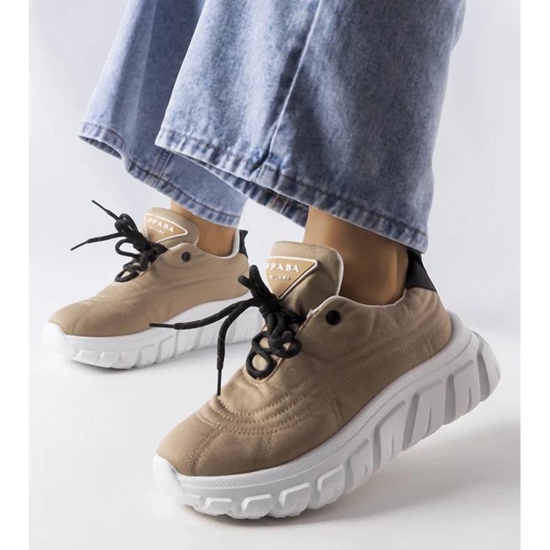 Czarne botki damskie na słupku