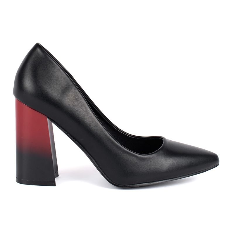 Czarne czółenka damskie na słupku