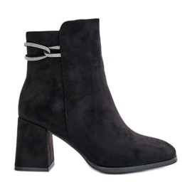 Ocieplane Botki Damskie Na Słupku Eko Zamszowe Czarne Saivia