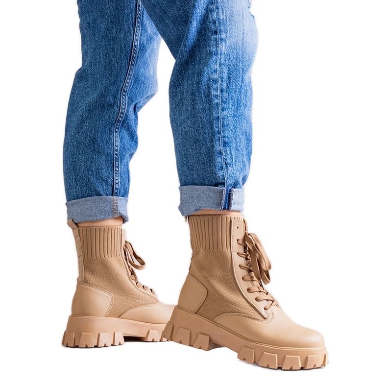 Beżowe botki z elastyczną cholewką Zogba beżowy