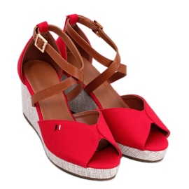 Sandałki na koturnie open toe Berna Red - Inello czerwone