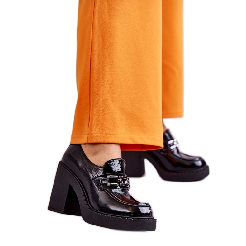 Półbuty Model Jaime 20116 Black Lakier - Step in style czarne