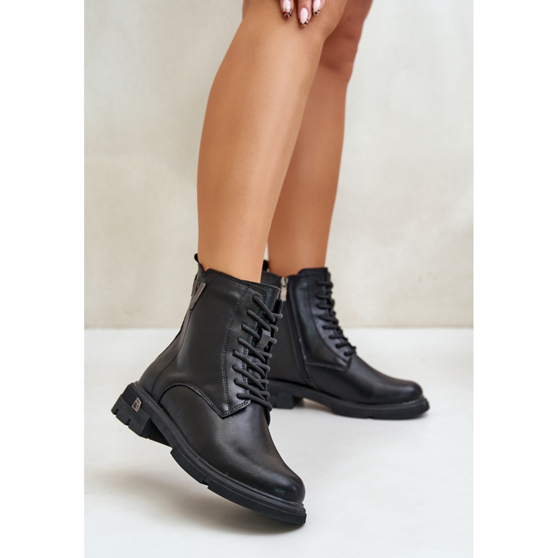 Workery Model Vinceza 7920 Black - Step in style czarne