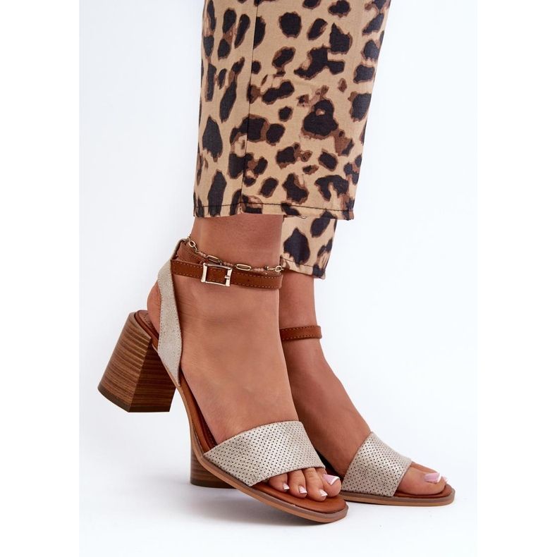 Sandały Model Ronvia 24SD35-7082 Gold - Step in style żółte