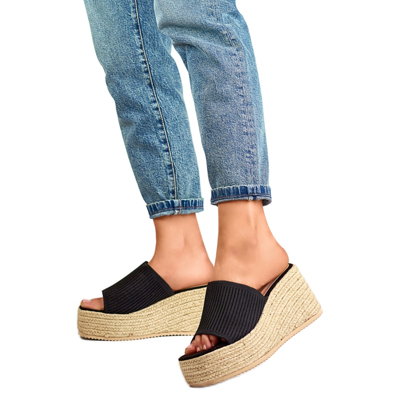 Klapki na wysokim Koturnie 7237B czarne