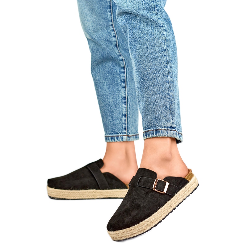 Klapki Damskie Zakryte DM802B czarne