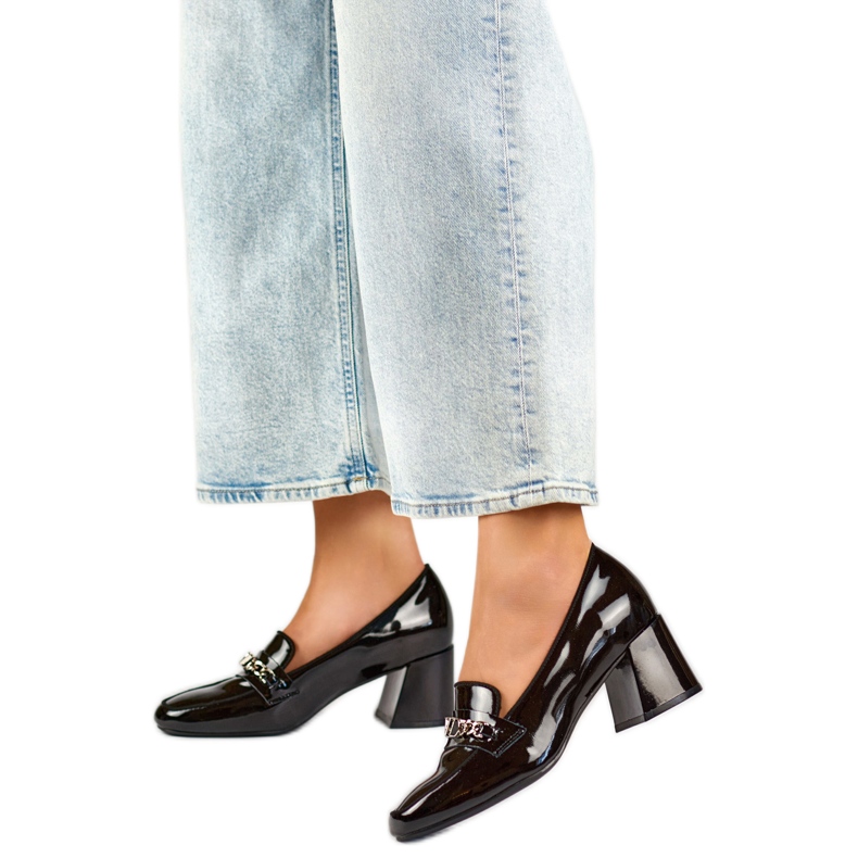 Czółenka Damskie Lakierowane 24-58242B czarne