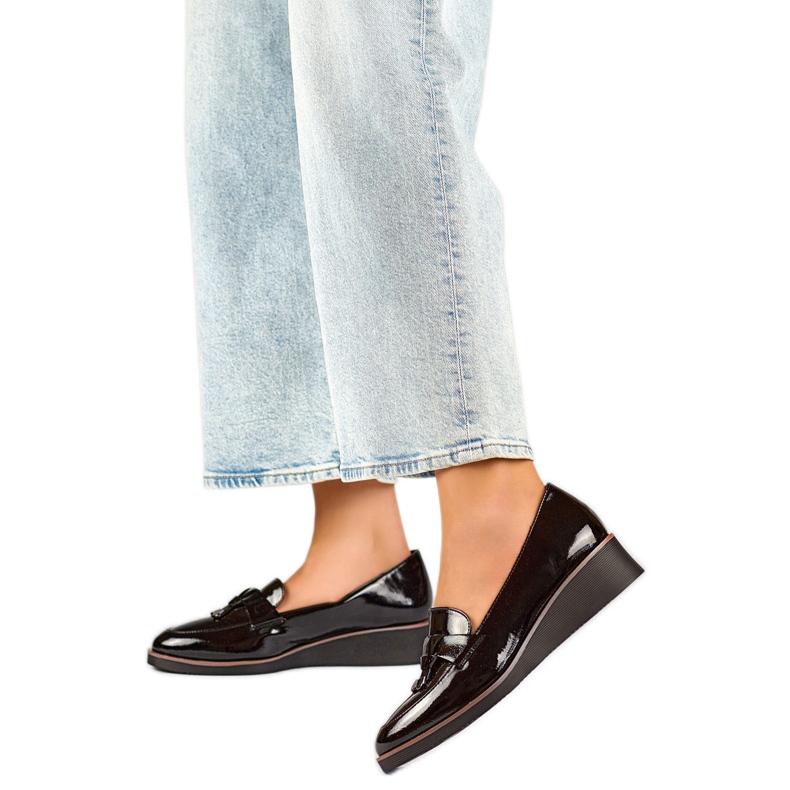 Czółenka Damskie Lakierowane 24-58266B czarne