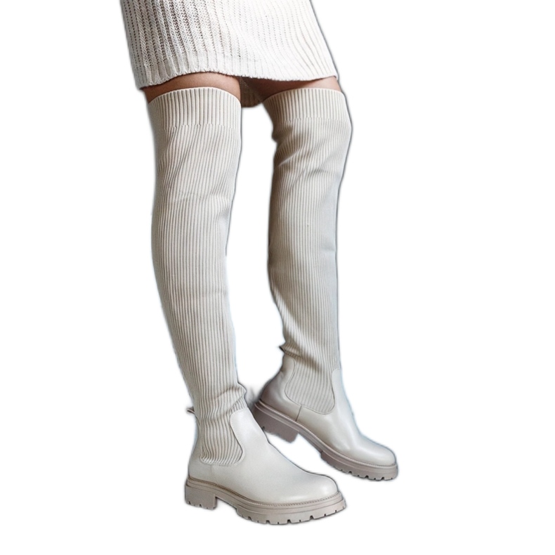 Beżowe długie kozaki z elastyczną cholewką Daryla beżowy