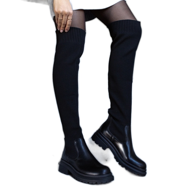 Czarne długie kozaki z elastyczną cholewką Lilca