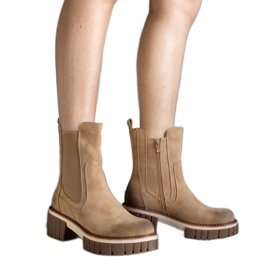 Beżowe masywne botki na platformie z przetarciami Sholla beżowy