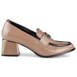 Beżowe lakierowane półbuty na niskim obcasie czółenka damskie na słupku beżowy