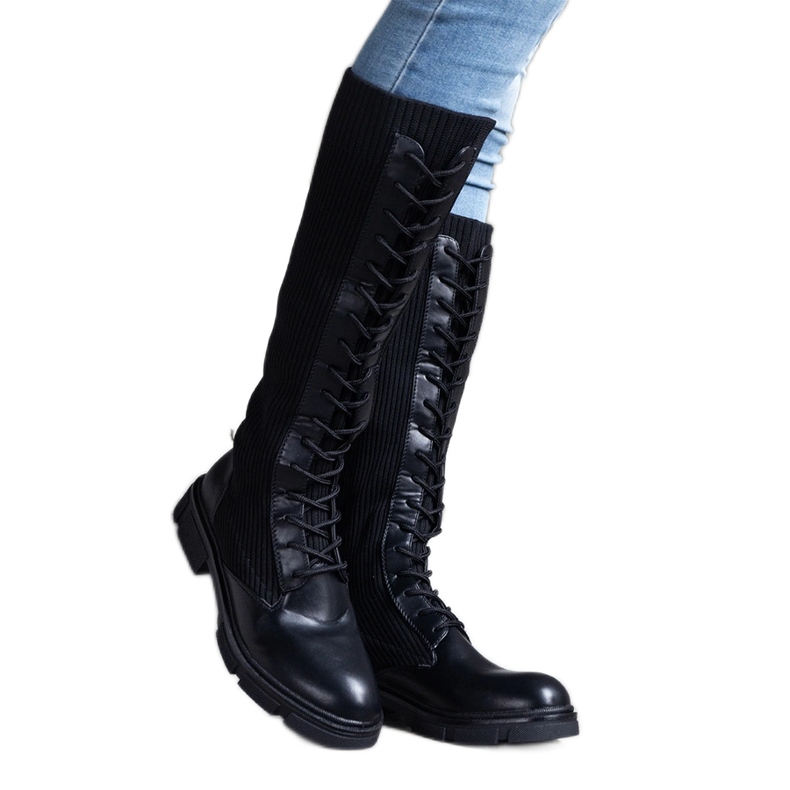Czarne wsuwane kozaki z elastyczną cholewką Veradi