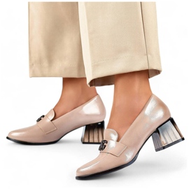 Półbuty damskie lakierowane eleganckie na obcasie beżowe GD-FL479-D.BE beżowy