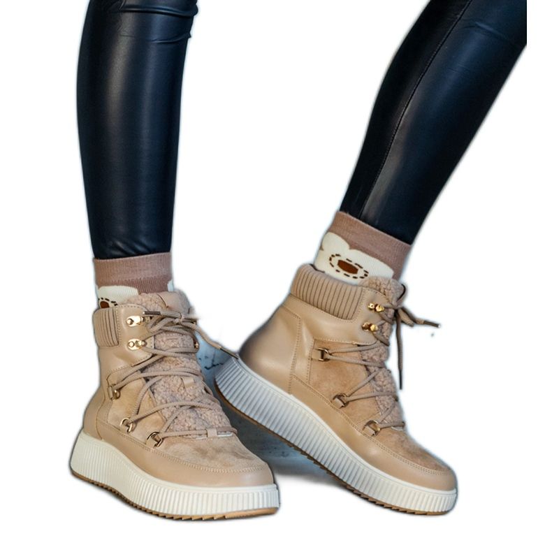 Beżowe botki na grubszej podeszwie Rosemarie beżowy