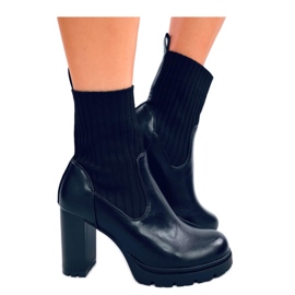 Botki na obcasie ze ściagaczem Black czarne