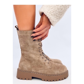 Botki glany sznurowane z muchą Centro Khakisuede - Inello beżowy