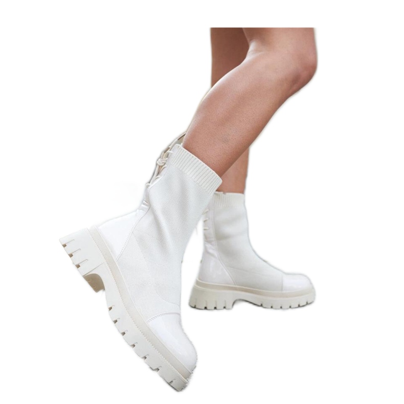 Beżowe skarpetkowo-lakierowane botki Albertina - Solea beżowy