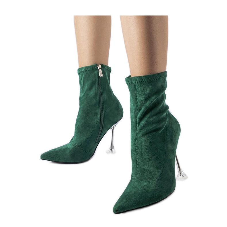 Zielone botki na ozdobnym obcasie