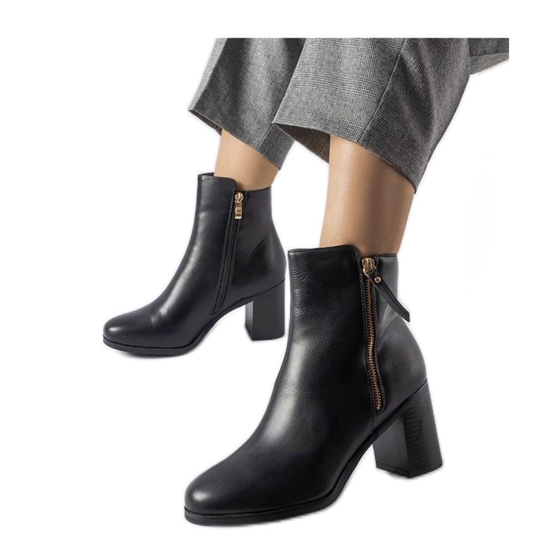 Czarne ocieplane klasyczne botki Edilio - Solea