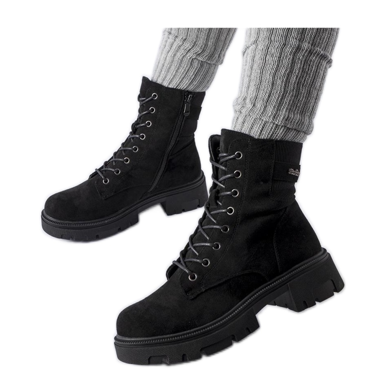 Czarne lekko ocieplane botki eko-zamsz