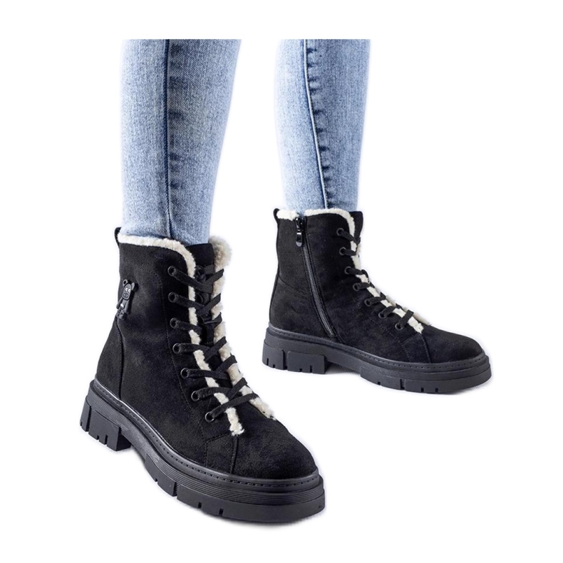 Czarne botki ocieplane z eko-zamszu