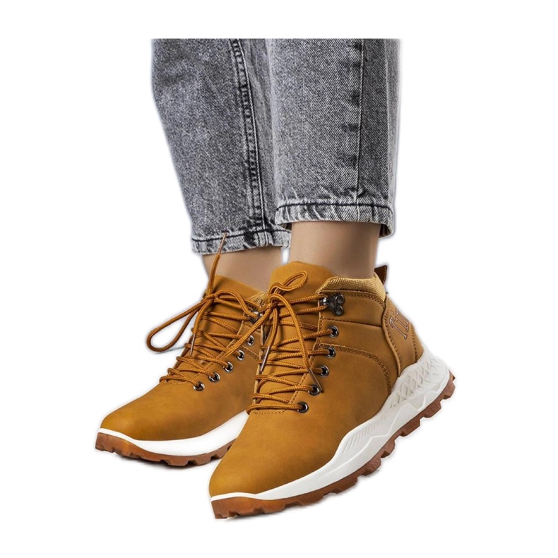 Brązowe ocieplane traperki damskie